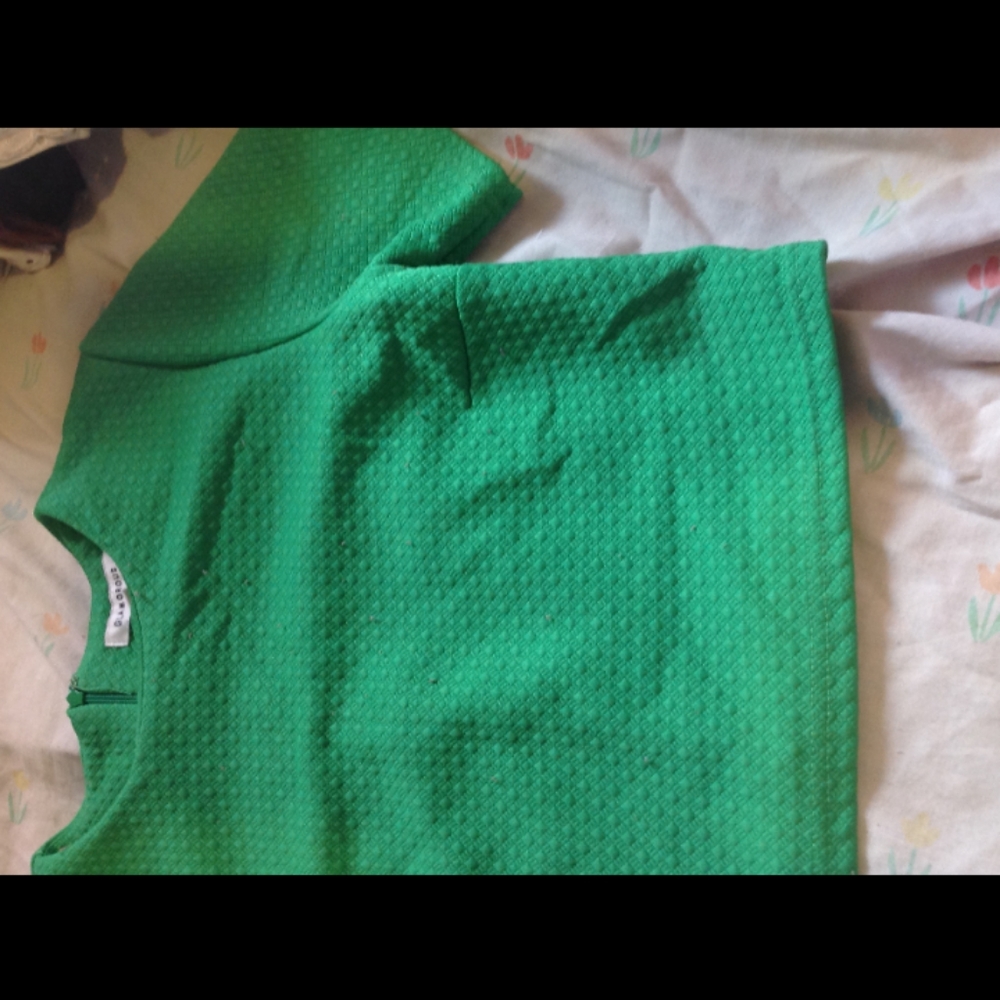 Green Cropped Top